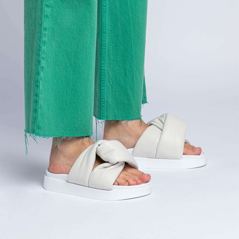 inuikii sandales Mules Détails : Mules -Semelles: Gomme -Matières: ...