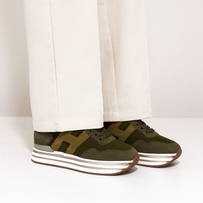 hogan sneakers Sneakers H222 Détails : Oversize -Semelles: Gomme -S... hogan sneakers Sneakers H222 Détails : Oversize -Semelles: Gomme -S...