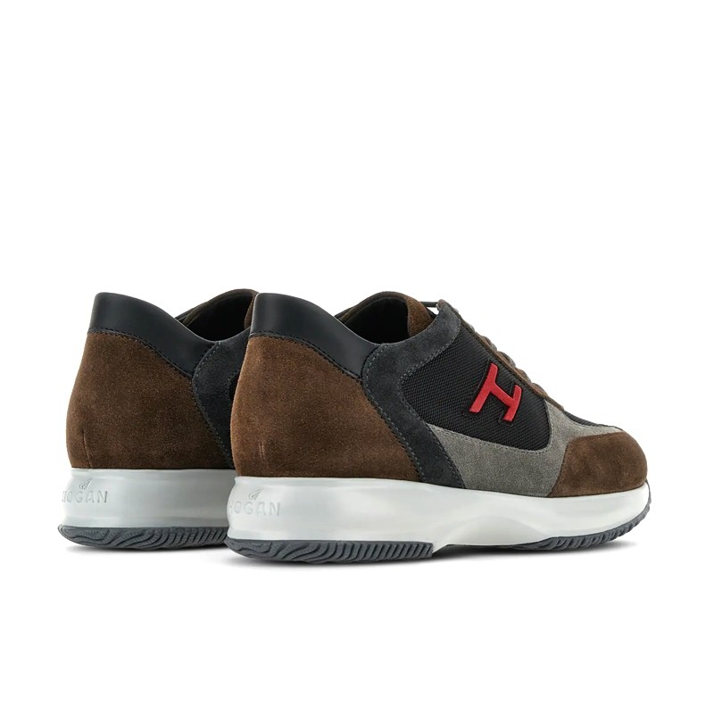 Sneakers Interactive