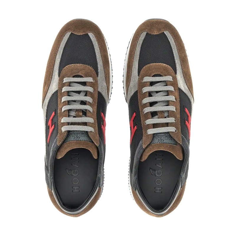 Sneakers Interactive