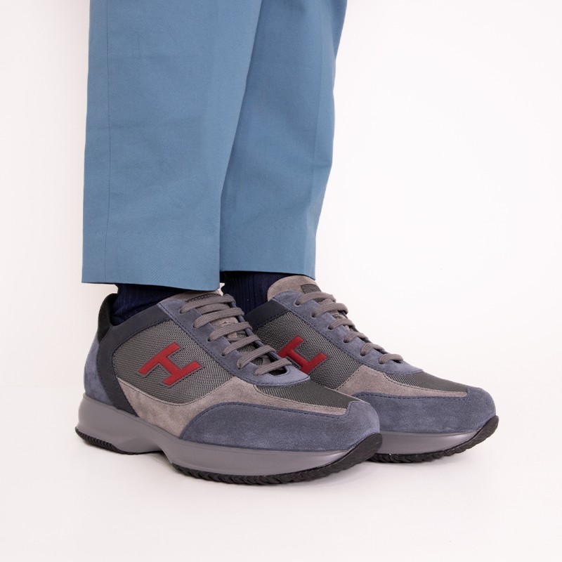 Sneakers Interactive