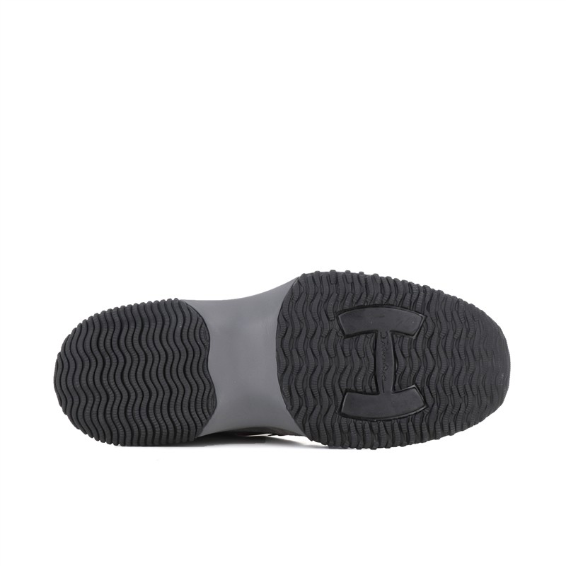 Sneakers Interactive