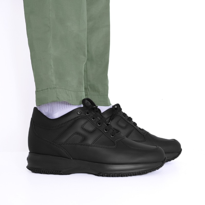 Sneakers Interactive