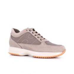 Sneakers Interactive