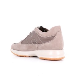 Sneakers Interactive