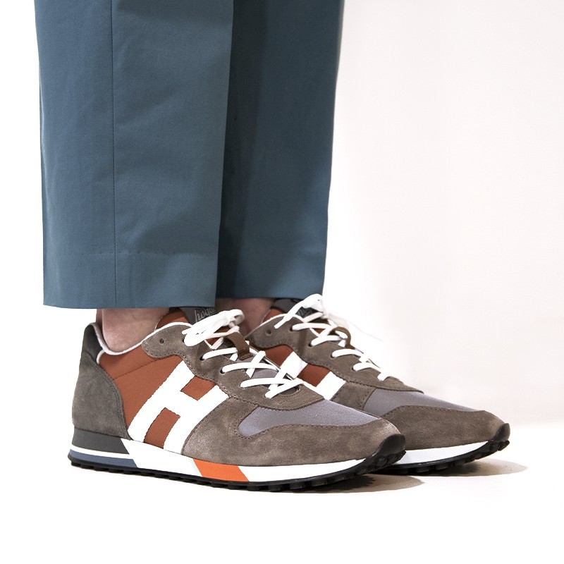 Sneakers H383