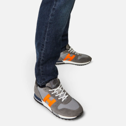 Sneakers H383