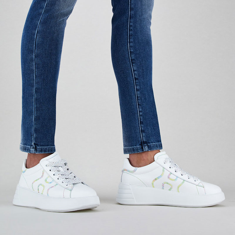 Sneakers H562